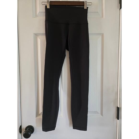 Lululemon Pink Crop Tank Top And Black Leggings Size 4 - Picture 9 of 16